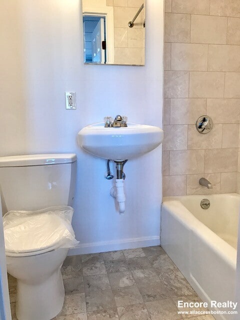 Foto del edificio - 272 Newbury St