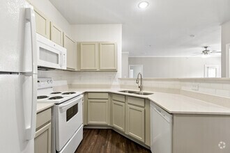 2BR, 2BA - 1,1872SF - Kitchen - The Remington