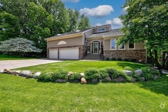 Building Photo - 9378 Olympia Dr