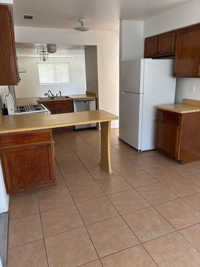 Building Photo - Cute Rio Rancho Home For Rent!