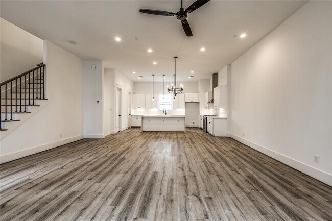 Foto del edificio - 948 Fisher St