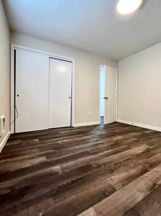 Foto del edificio - 408 W Pierce St