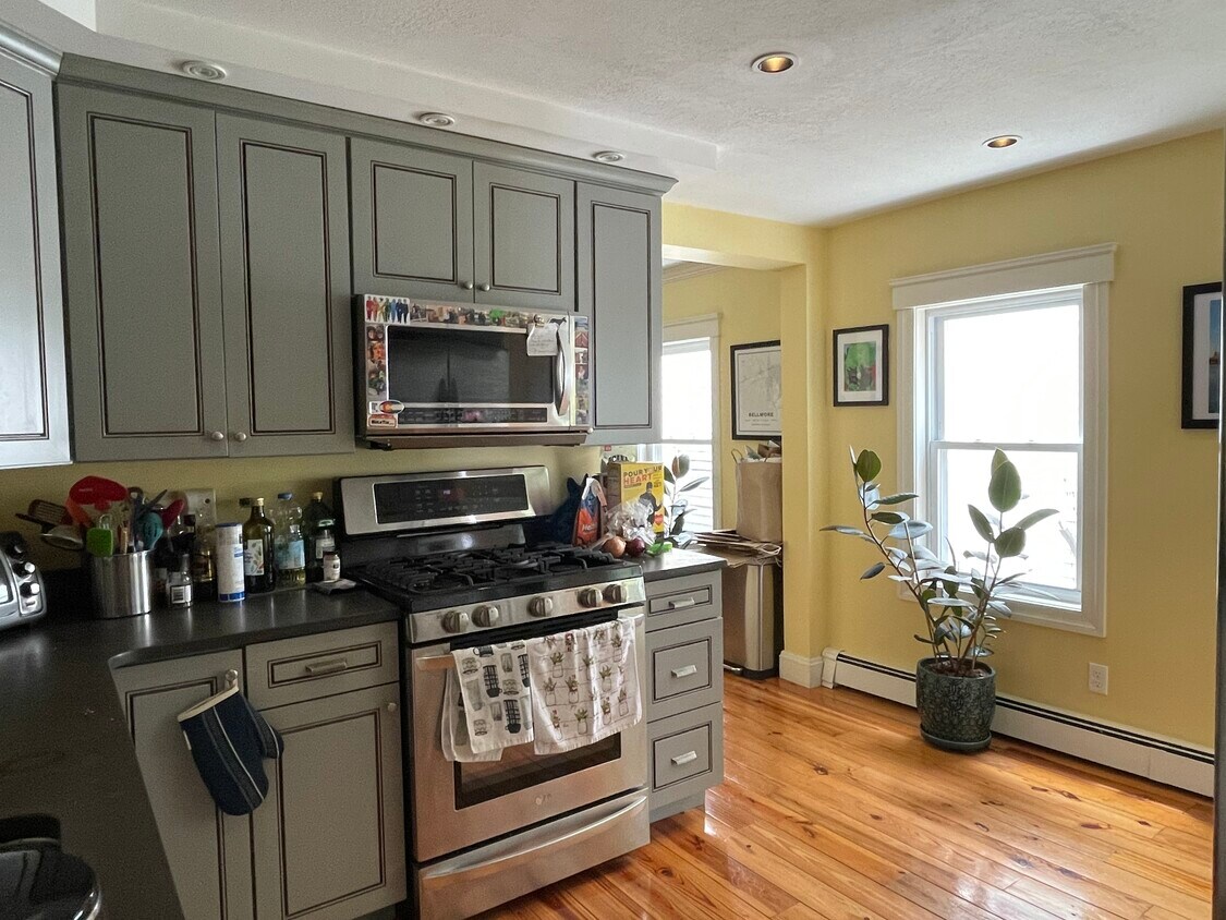 Primary Photo - 73 Spring St