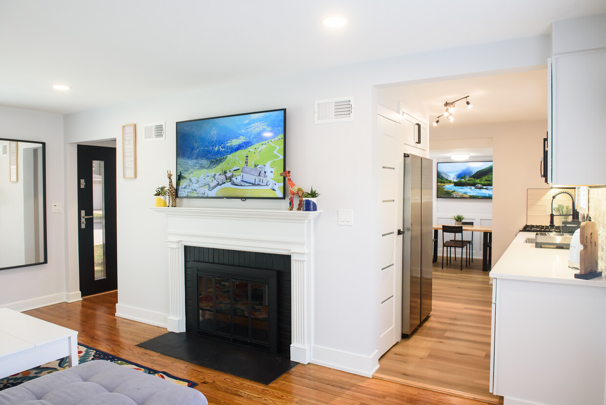 Foto principal - 916 E Saint James St