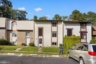 Building Photo - 2696 Seville Cir