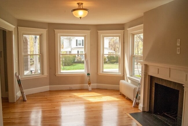 Building Photo - 47 Lyman St