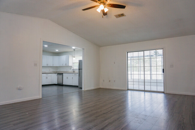 Building Photo - 233 Grand Prix Dr