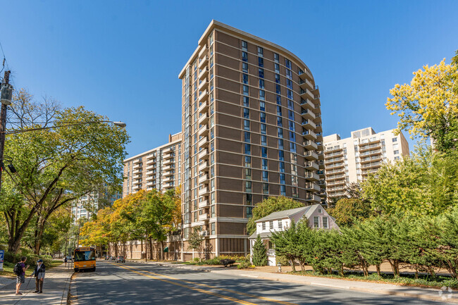 Building Photo - 4620 N Park Ave