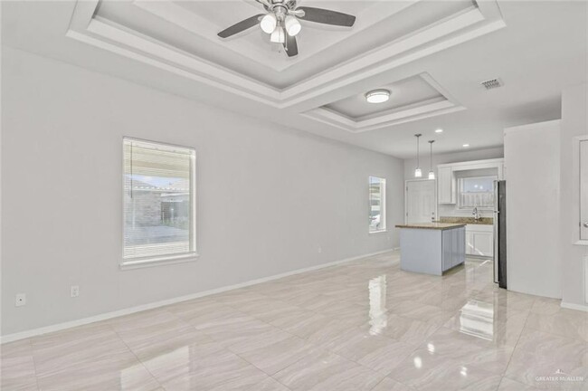 Foto del edificio - 512 Downing Ave