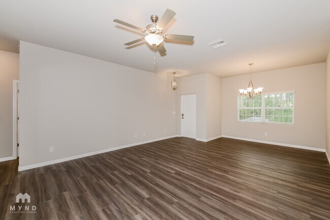 Foto del edificio - 216 Prineville St