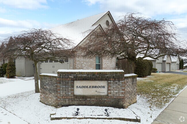 Building Photo - Saddlebrook