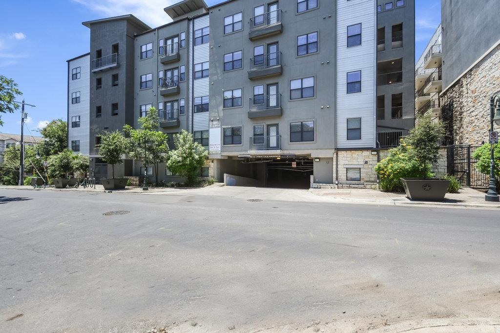 Foto principal - 2502 Leon St