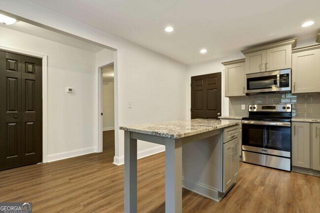 Foto del edificio - 35 East 16th St SW