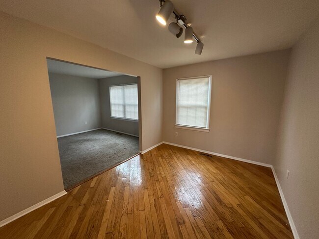 Building Photo - Nice Townhome within Heart of Blacksburg/Prices Fork