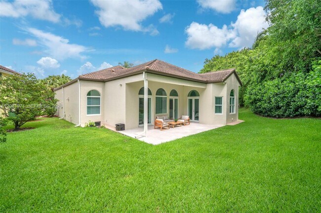Building Photo - 2163 Bay Ct