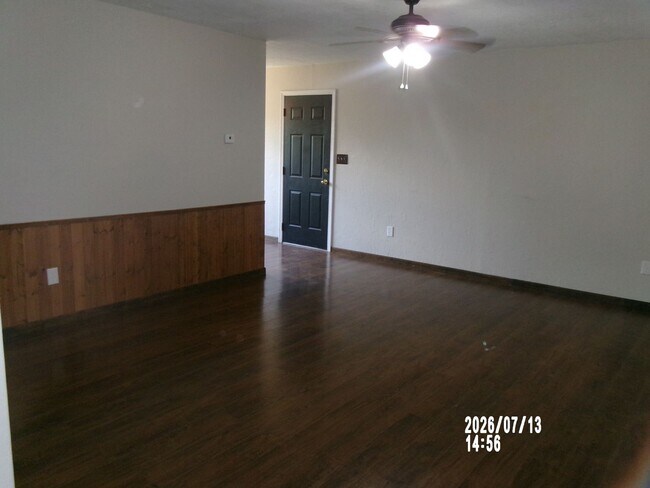 Foto del edificio - 409 1/2 NW pecan Avenue