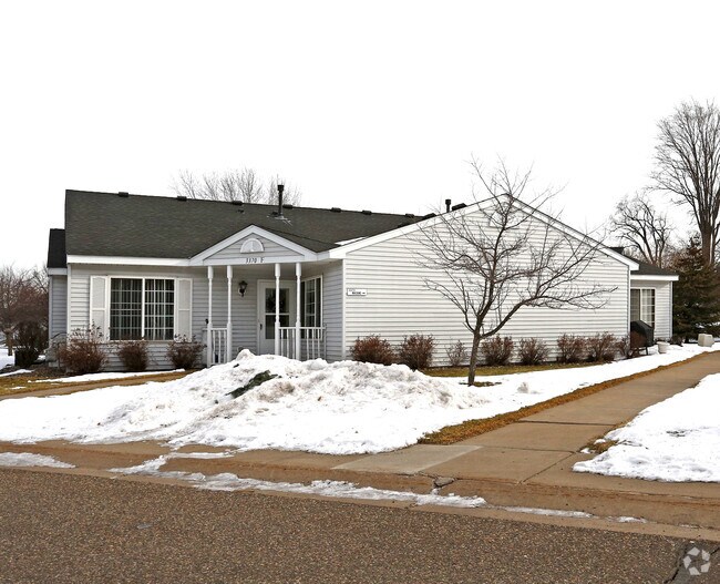 Cottages of Vadnais Heights Apartments in Saint Paul, MN