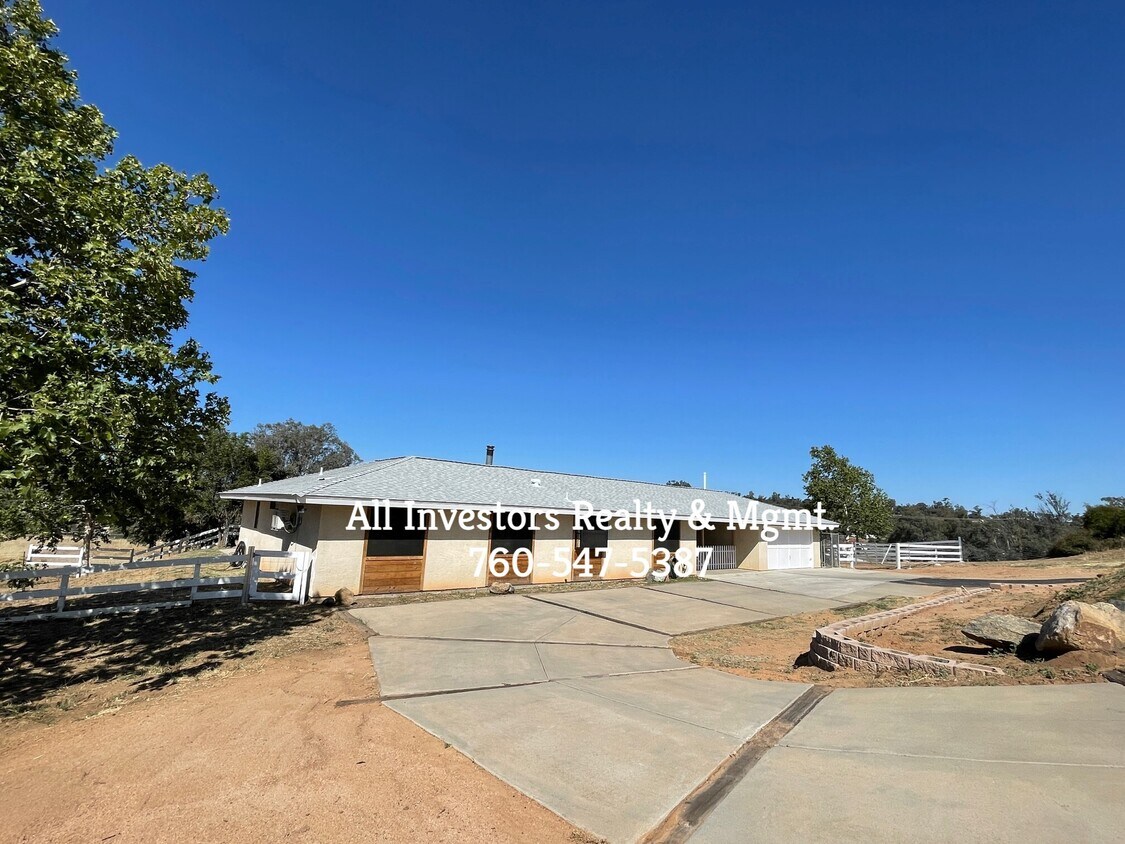 402 Stockalper Ln, Ramona, CA 92065 House for Rent in Ramona, CA