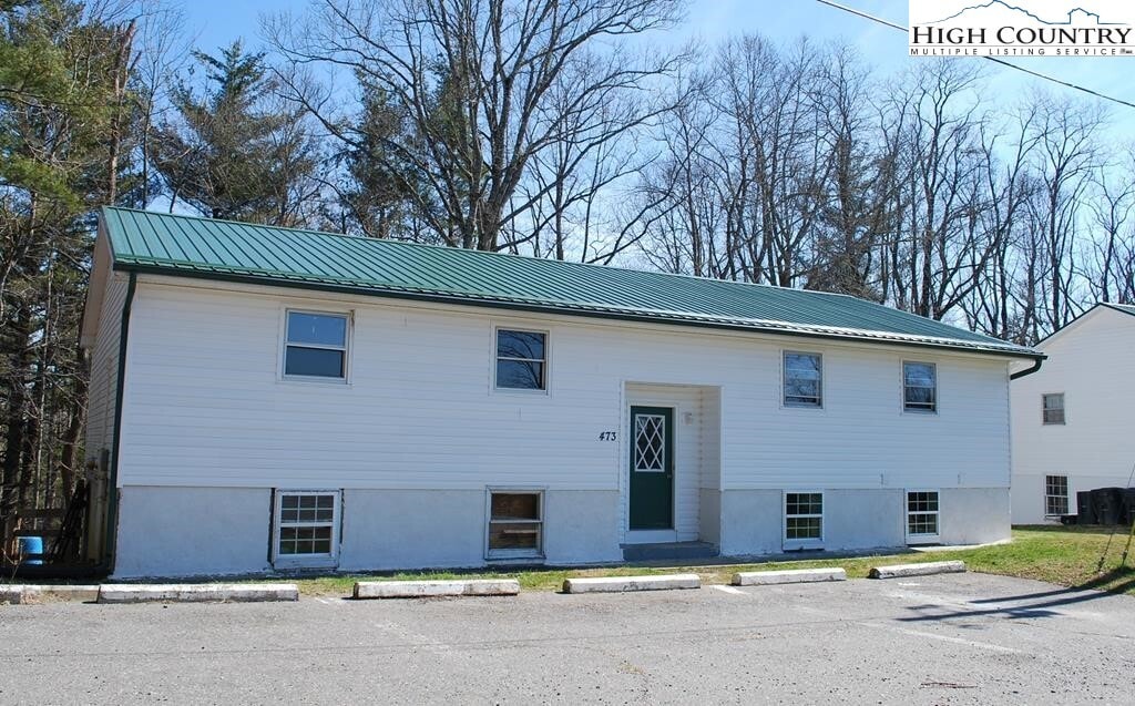 Primary Photo - 473 Nikanor Rd