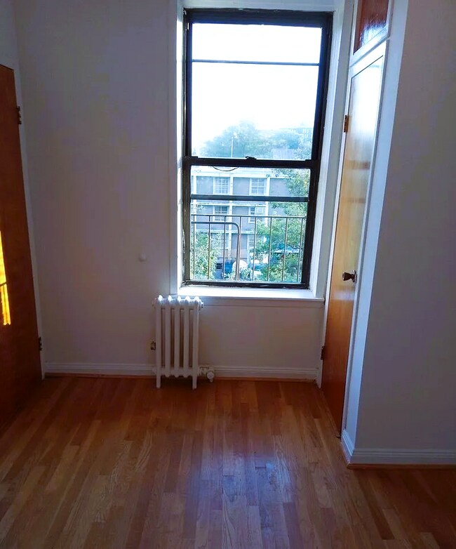 Foto del edificio - 515 Park Pl