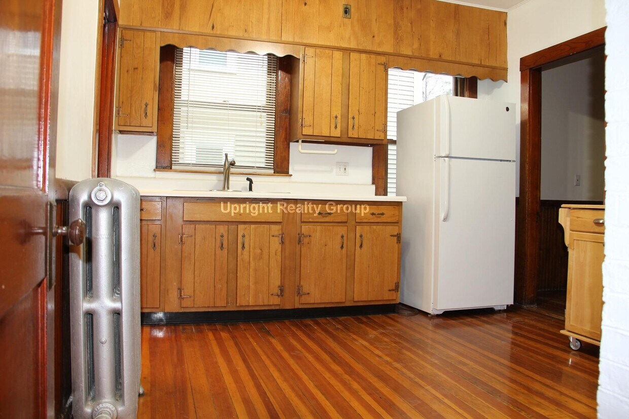 30 Jamaica Rd, Brookline, MA 02445 House Rental in Brookline, MA