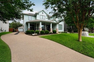 Building Photo - 9433 Hopeland Dr