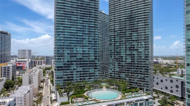 Foto del edificio - 480 NE 31st St