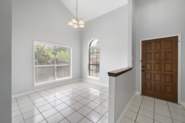 Building Photo - 13938 Plantation Valley Dr