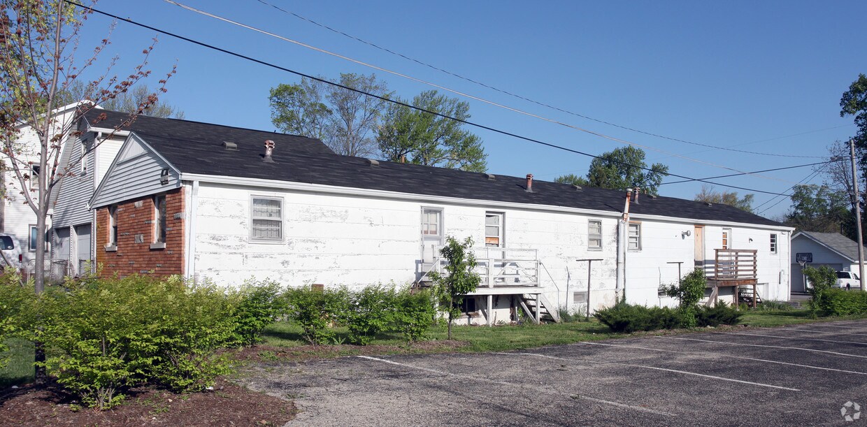 Building Photo - 202 E Clinton St