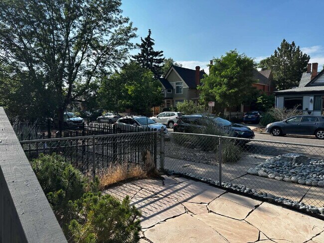 Foto del edificio - 172 W Maple Ave