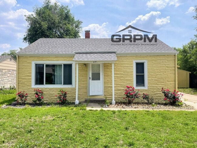 Building Photo - Cute 2 bedroom 1 bath home