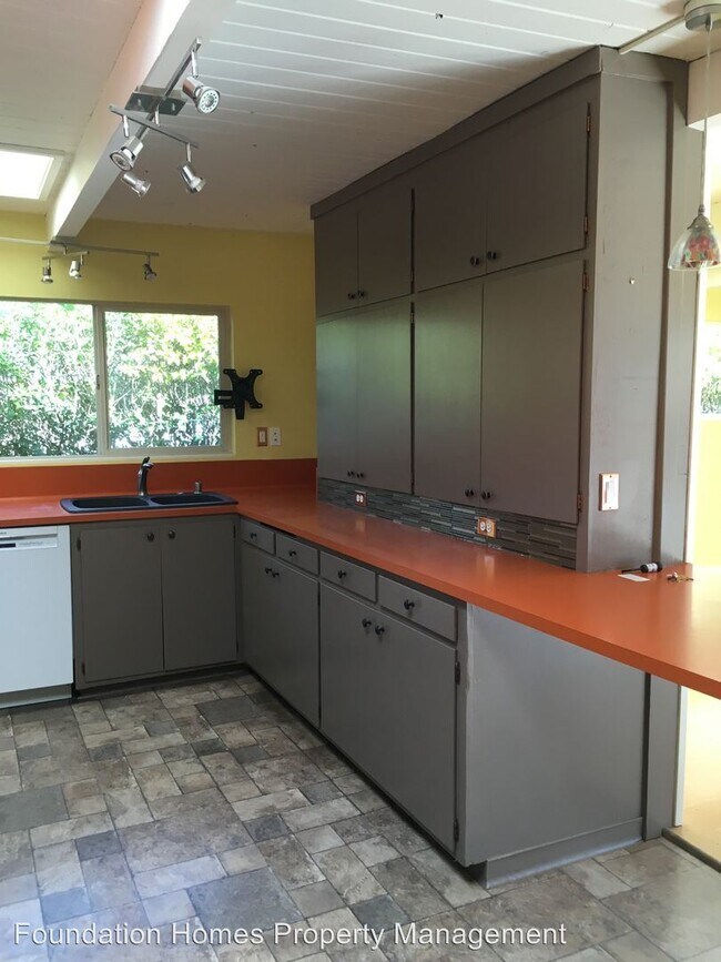 Building Photo - 3 br, 2 bath House - 380 Coleman Drive