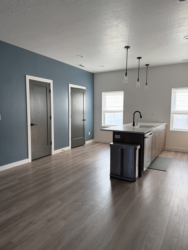 Foto del edificio - 620 N Orchard Dr