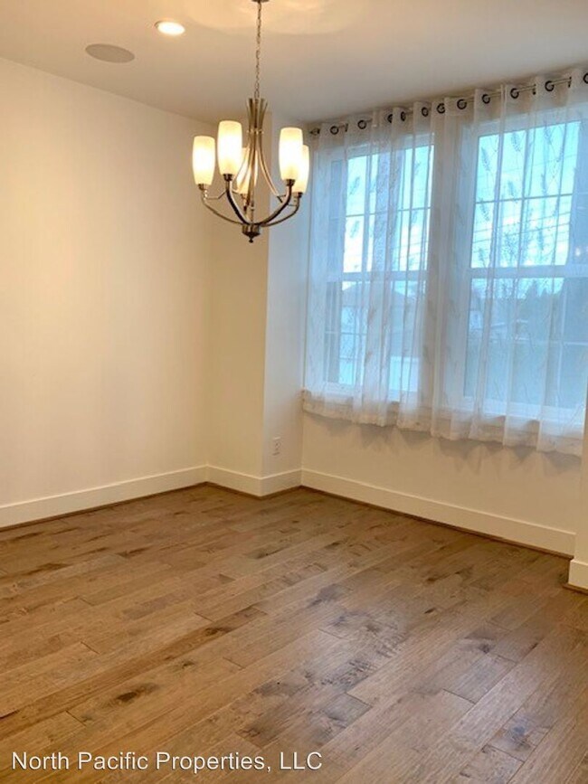 Foto del edificio - 3 br, 3.5 bath House - 901 W McGraw St #5