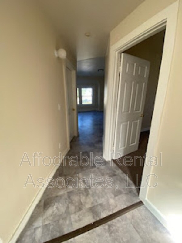 Building Photo - 2432 S 35th St