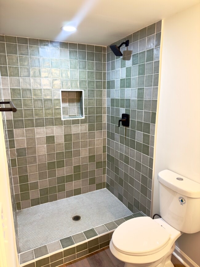 New Shower - 3512 Hidden Acres Dr