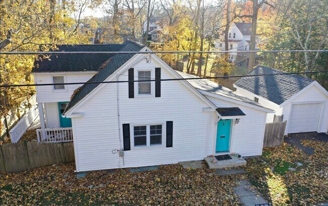 Building Photo - 11 Tolman St