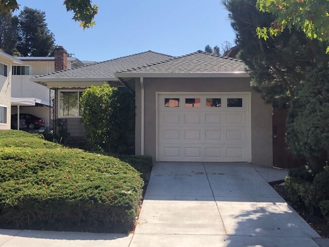 Building Photo - 3810 Maybelle Ave