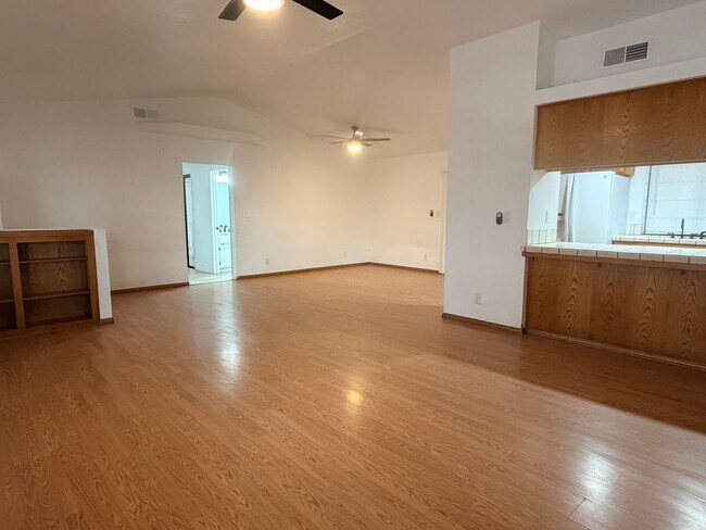 Foto del edificio - 3+2 with garage