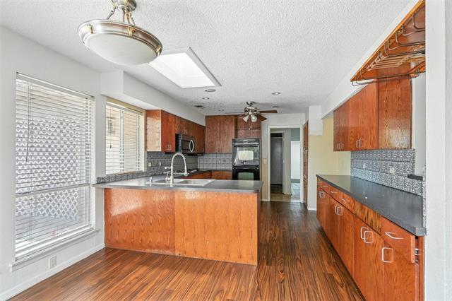 Building Photo - 1744 Hartford Dr