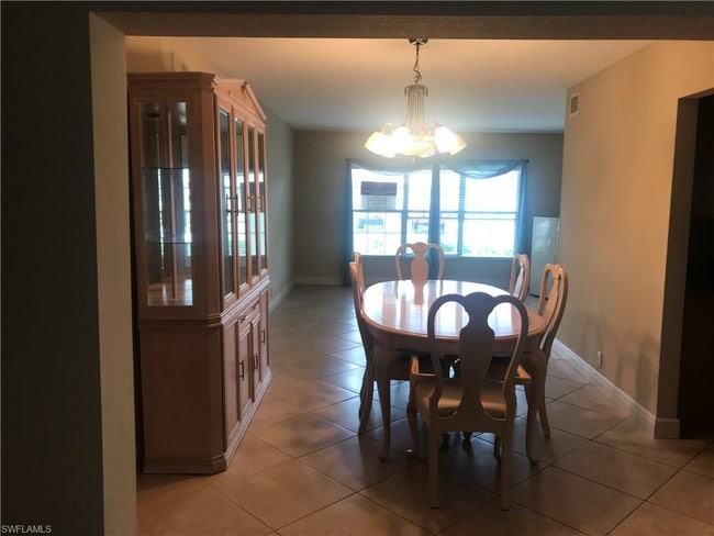 Building Photo - 13500 Stratford Pl Cir