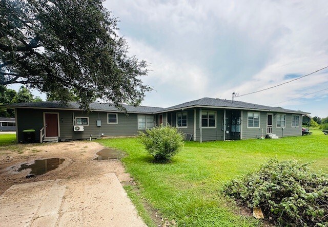 Foto principal - 2727 Nelga Rd