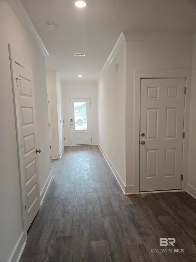 Foto del edificio - 14746 Dayton Cir