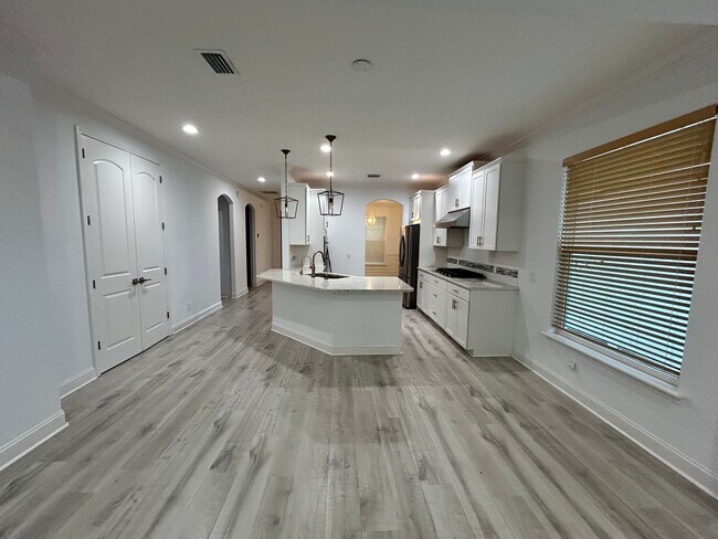 Foto del edificio - 3/2 Single Family Haven in Silver Leaf Vil...