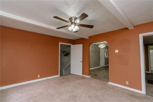 Foto del edificio - 100 Esplanade Ave