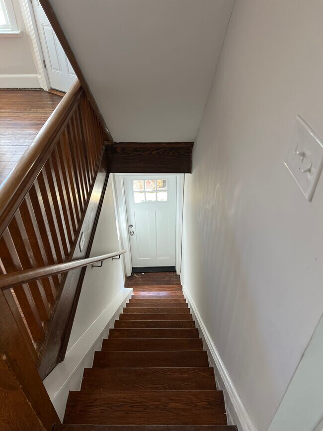 Foto principal - 102 W 30th St