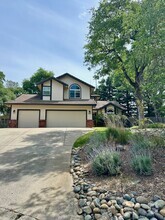 Building Photo - 515 Adriana Pl