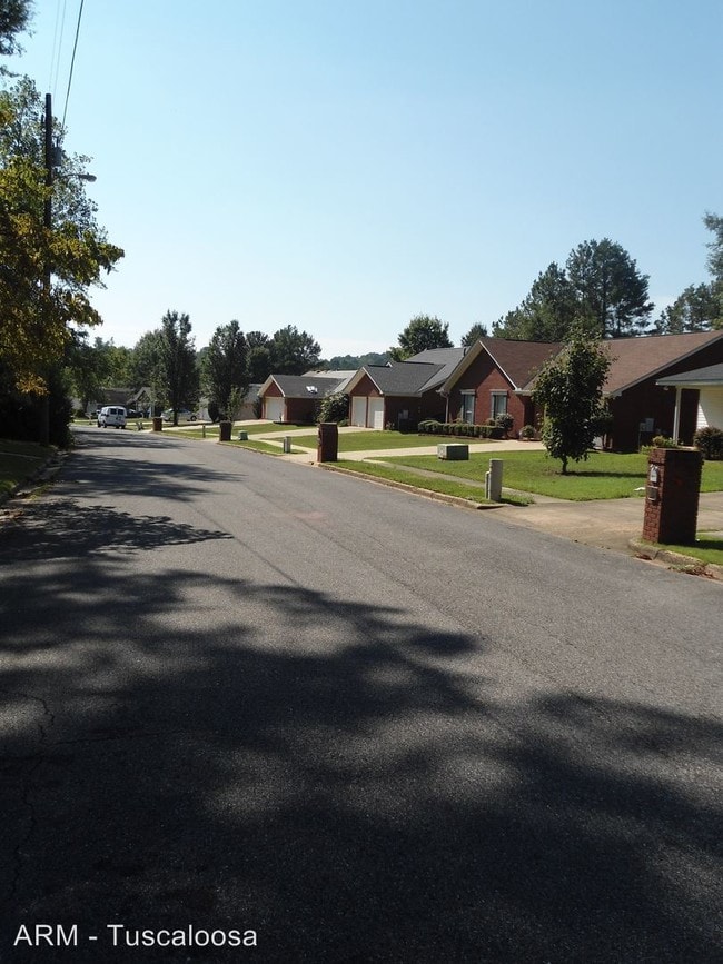 Building Photo - 6050 Birchwood Ave
