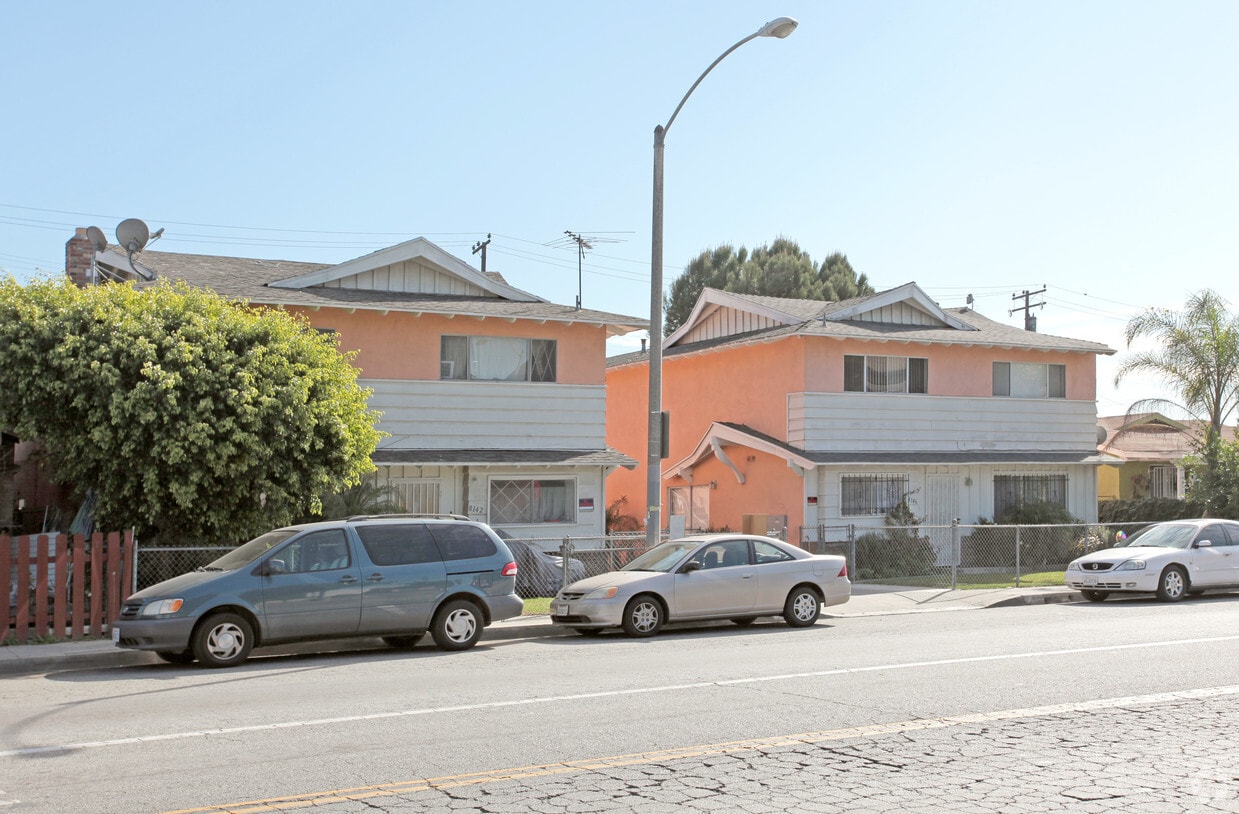 Building Photo - 8142-8146 Seville Ave
