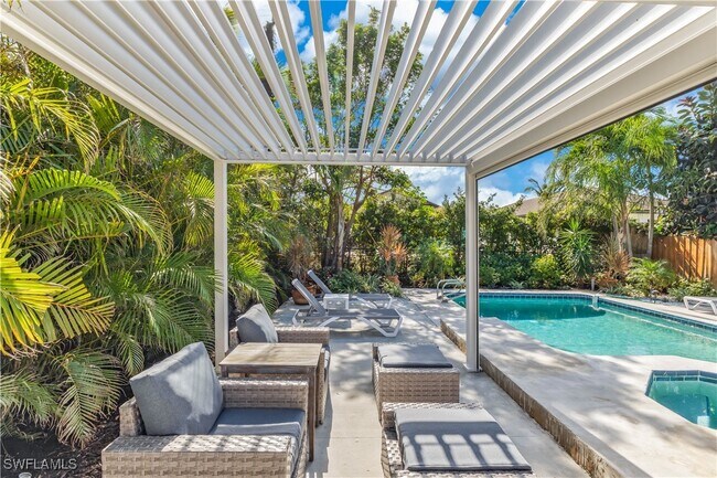 Building Photo - 564 109th Ave N